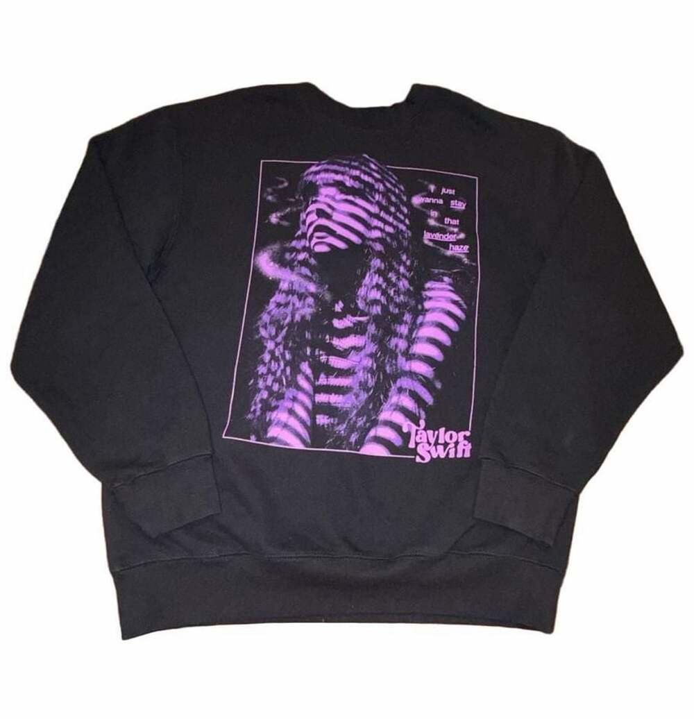 Taylor Swift The Eras Tour Lavender Haze Crewneck Sweatshirt Size L